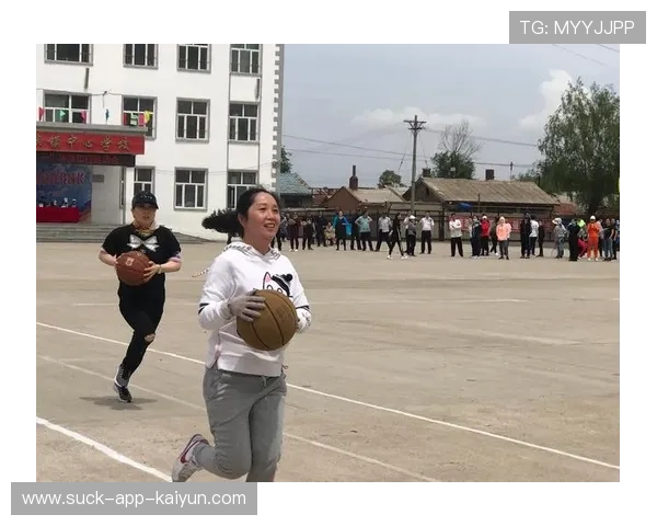 体操俱乐部建立学员成长数据库便于长期跟踪培养，体操团队